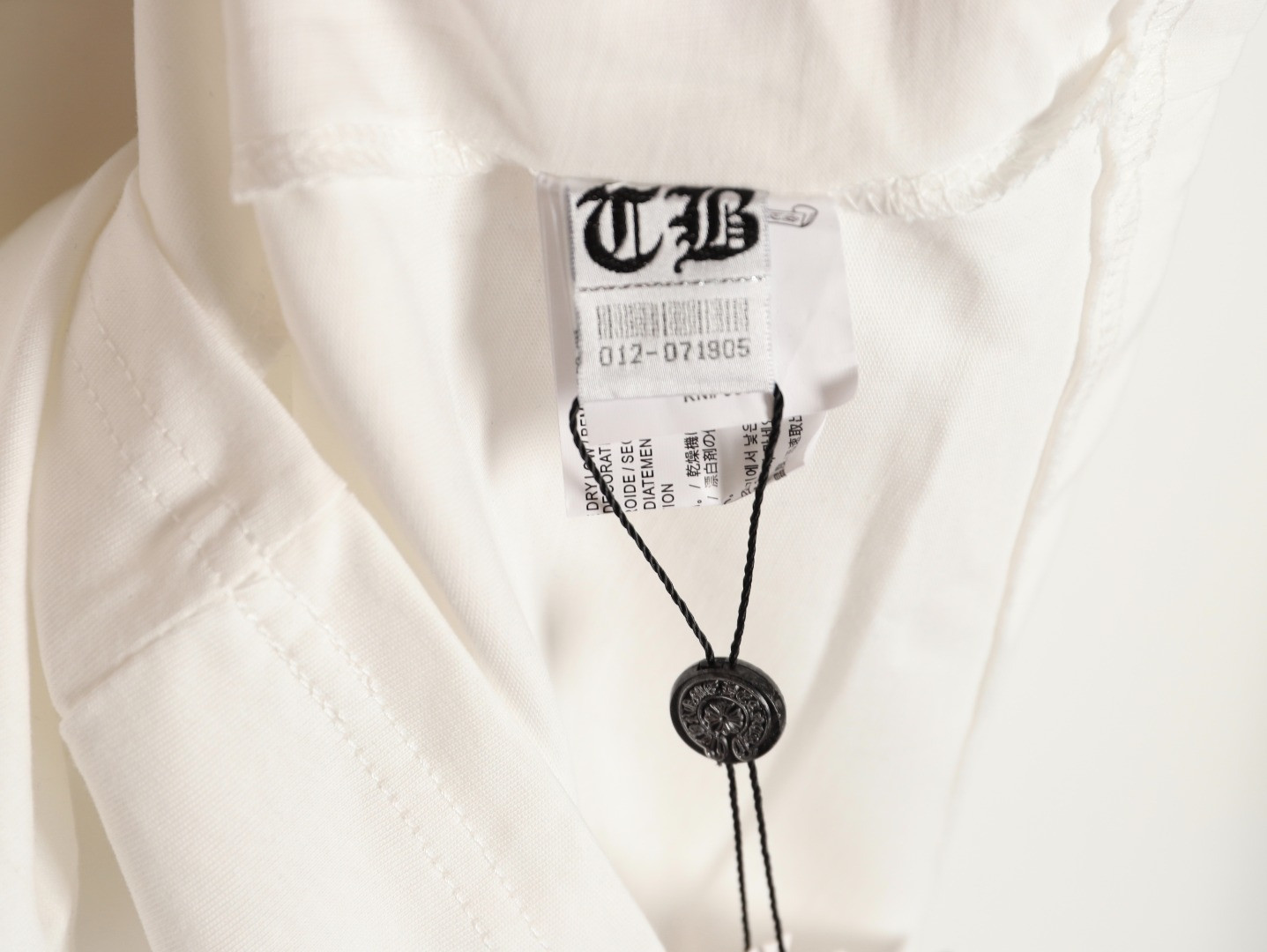 Ch**me He**ts 25fw long-sleeved t-shirt