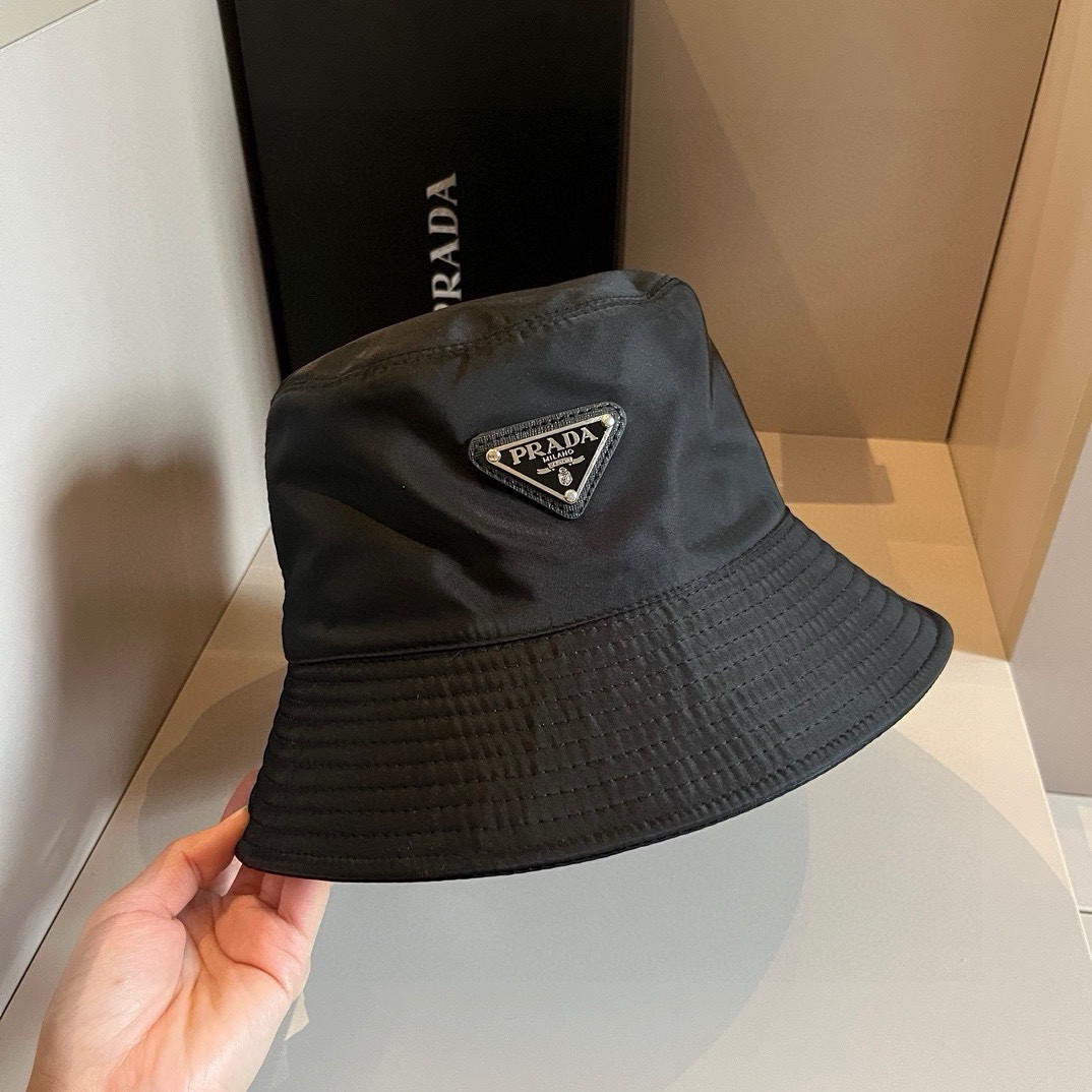 Pra*a re-nylon bucket hat