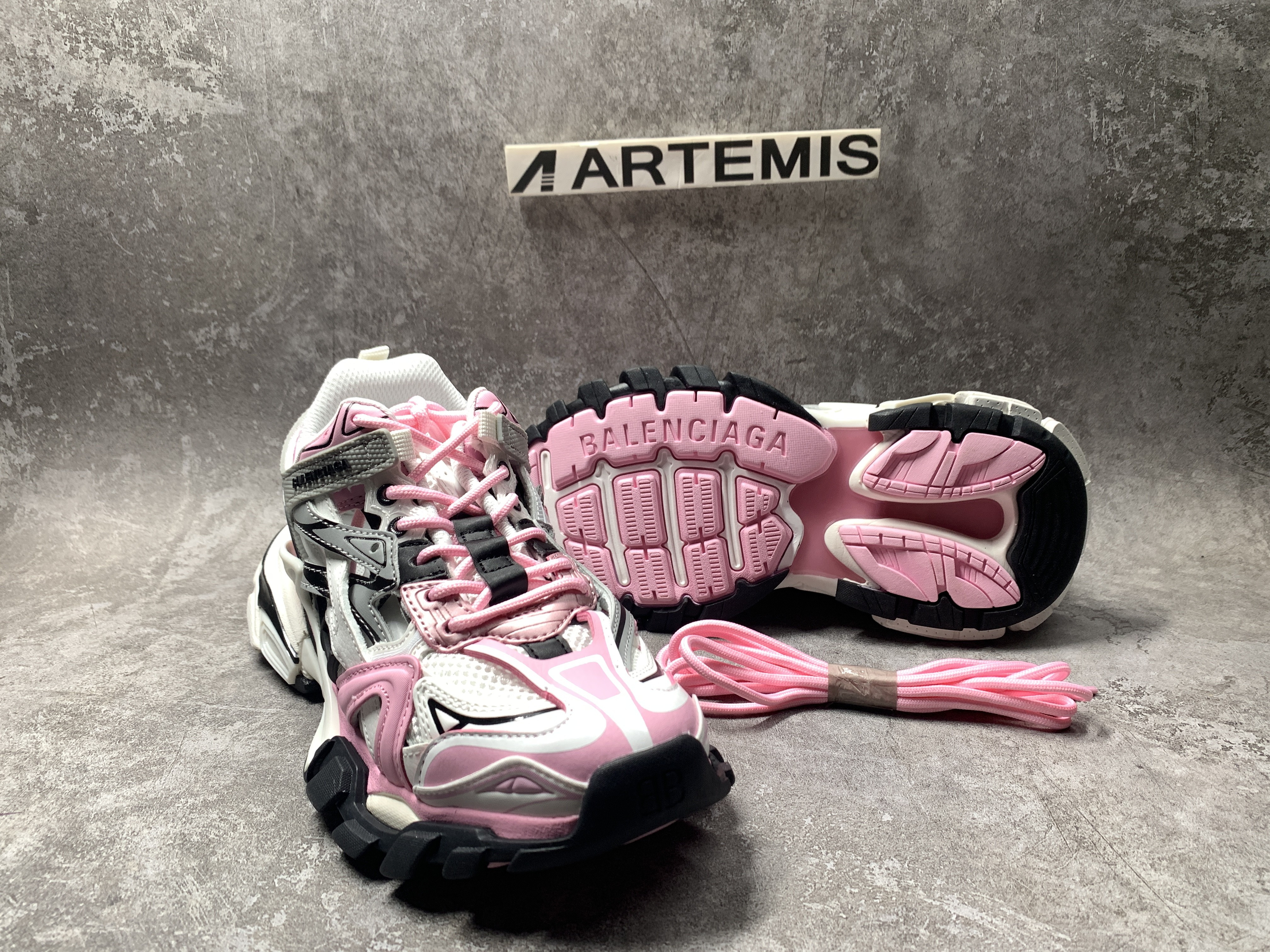 Balenciga Wmns Track.2 Sneaker Pink