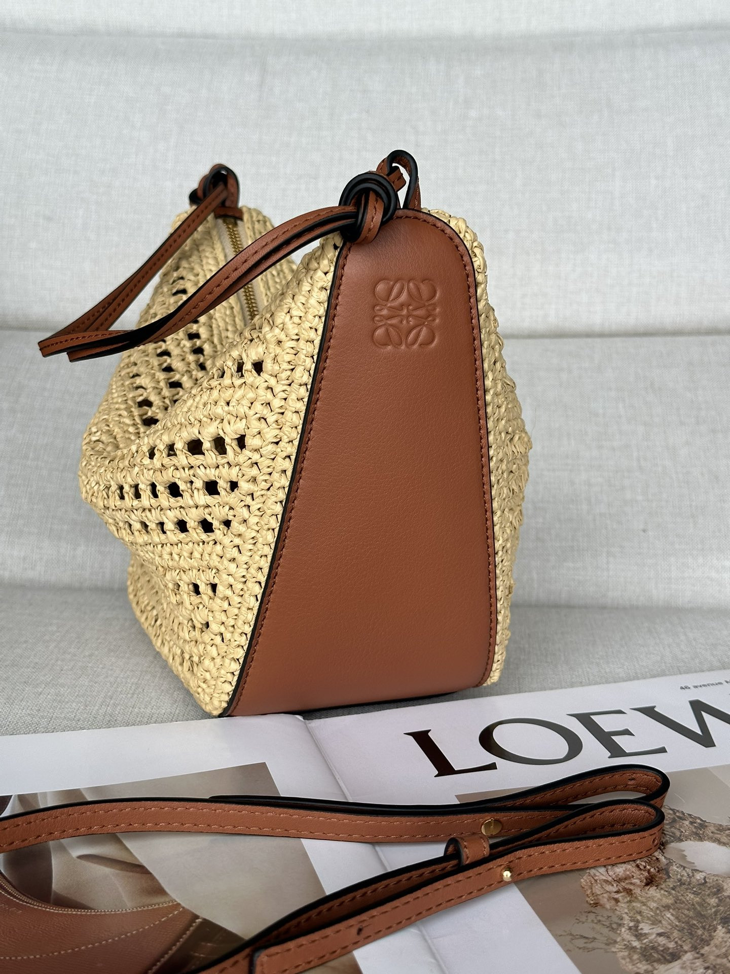 L0ew* mini hammock hobo in raffia and calfskin 28x17x9.5cm