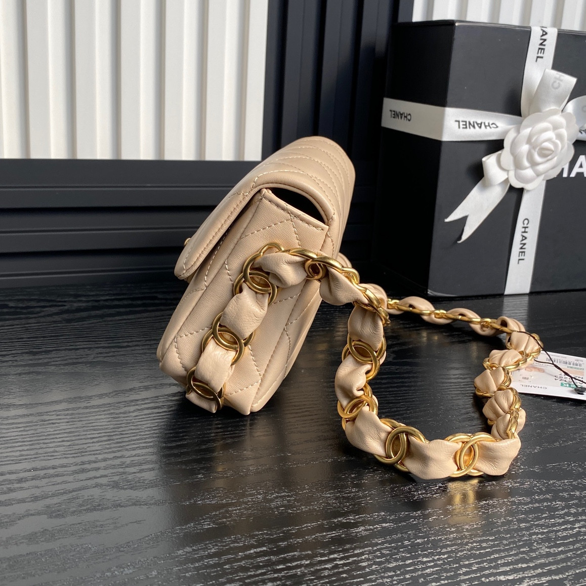 Ch*el fall-winter 2024-25 small flap bag 13x21x7cm